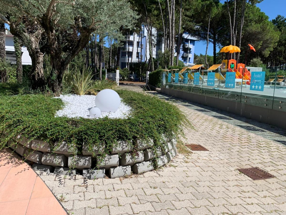 Hotel Franz Bibione Esterno foto