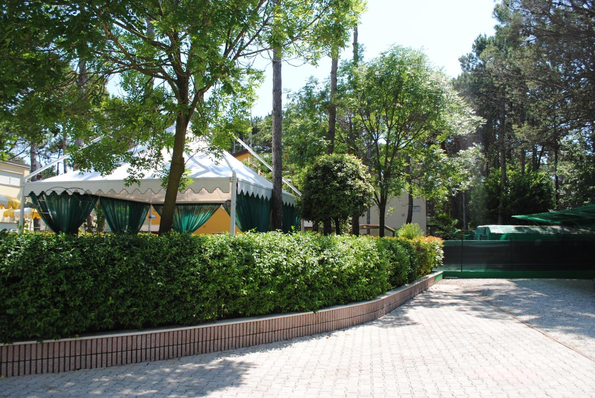 Hotel Franz Bibione Esterno foto