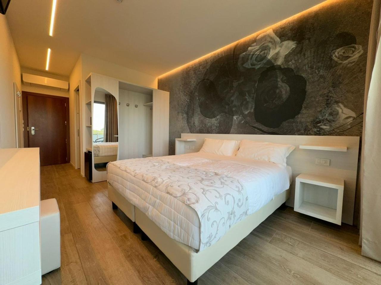Hotel Franz Bibione Esterno foto