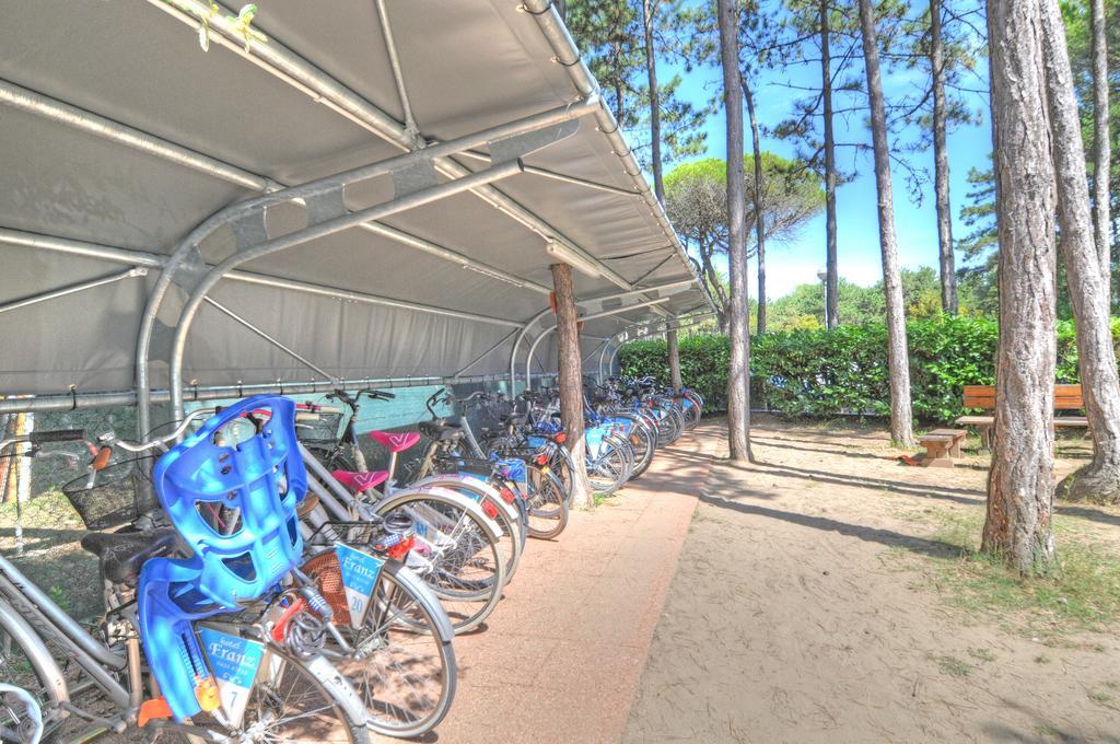 Hotel Franz Bibione Esterno foto